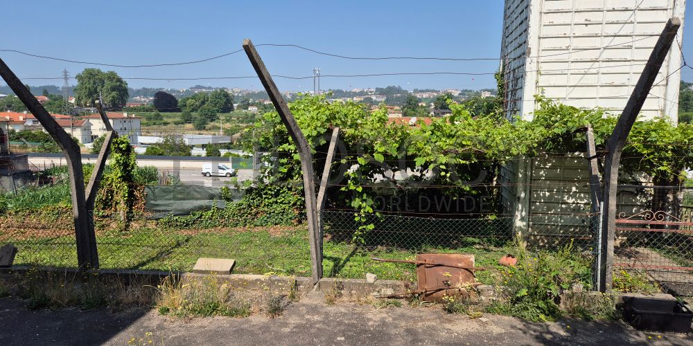 Moradia V4 · Vila de Cucujães, Oliveira de Azeméis 71
