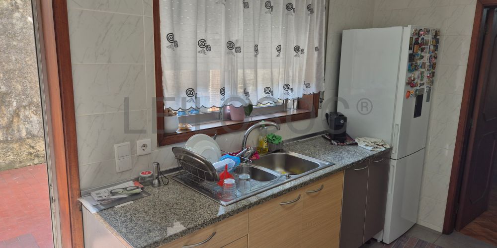 Moradia V4 · Vila de Cucujães, Oliveira de Azeméis 36