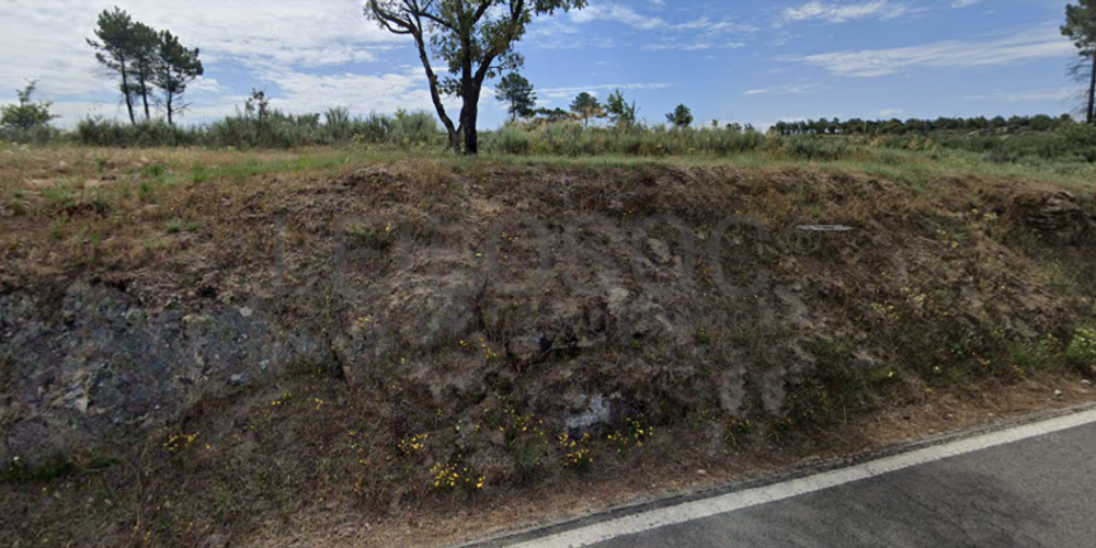 Terreno com 28.000 m² · Jarmelo São Pedro, Guarda