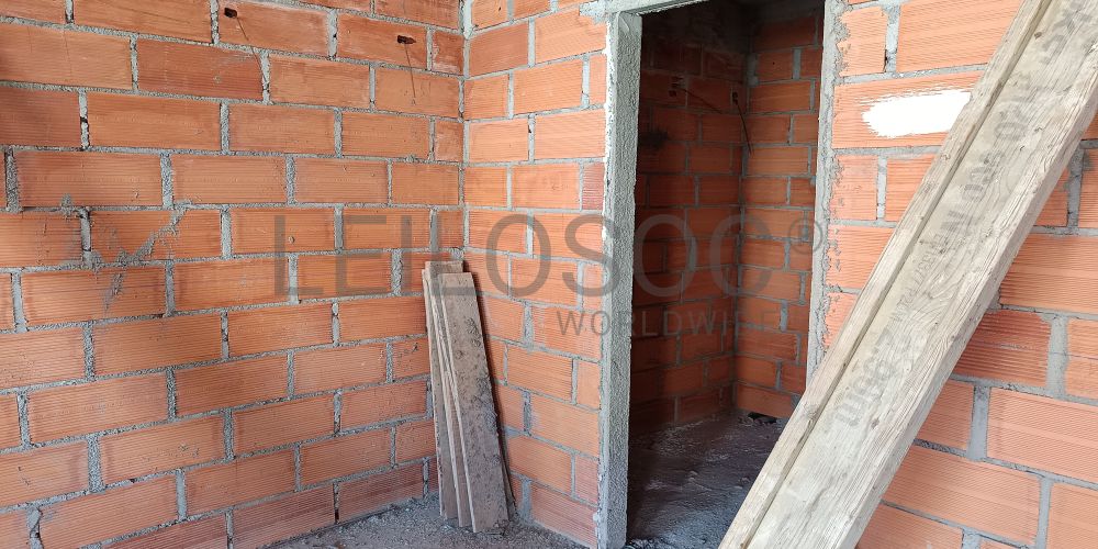 Edifício com 3 Pisos · Tabuaço 24