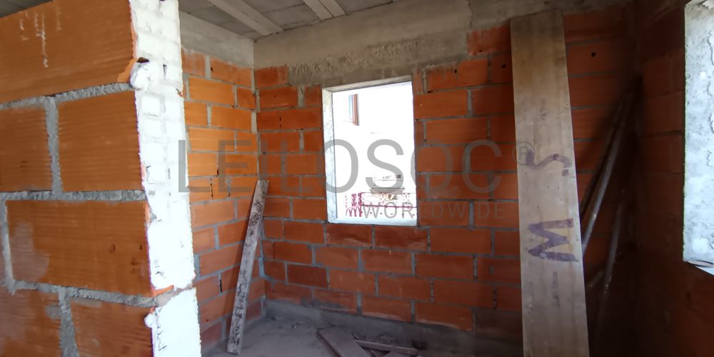 Edifício com 3 Pisos · Tabuaço 27