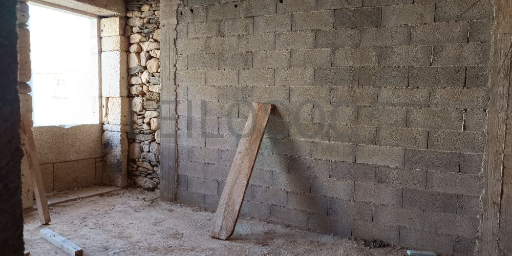 Edifício com 3 Pisos · Tabuaço 15