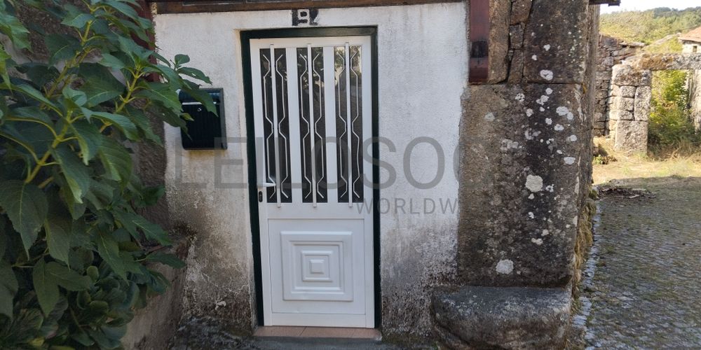 Proporção de 1/5 de Moradia + Terreno · Vila Nova de Paiva 4