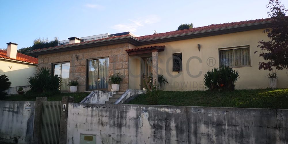 Moradia V3 · Telões, Amarante 8