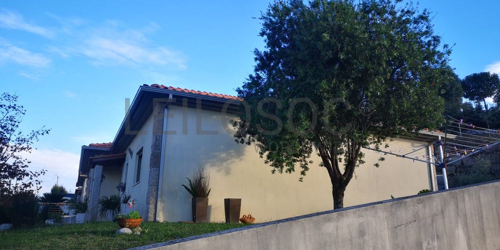 Moradia V3 · Telões, Amarante 12