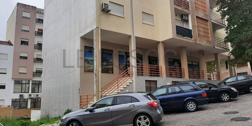 Lojas · Torres Novas, Santarém 3