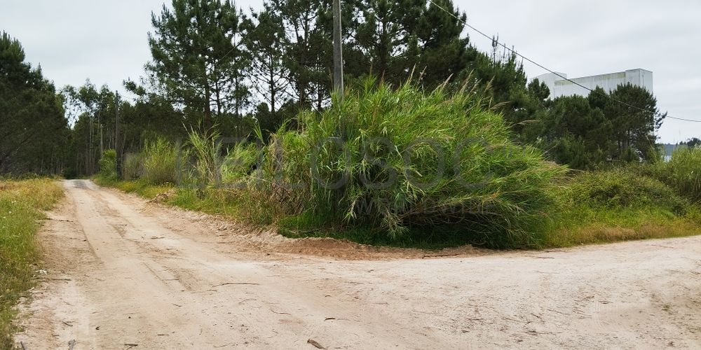 Lote de Terreno para Construção · Gaeiras, Óbidos