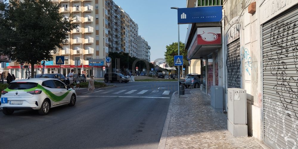 Proporção de 1/2 de Edifício · Setúbal 3