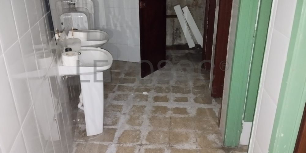 Proporção de 1/2 de Edifício · Setúbal 15