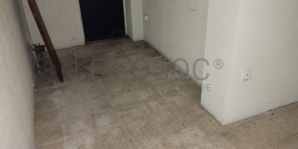 Proporção de 1/2 de Edifício · Setúbal 10