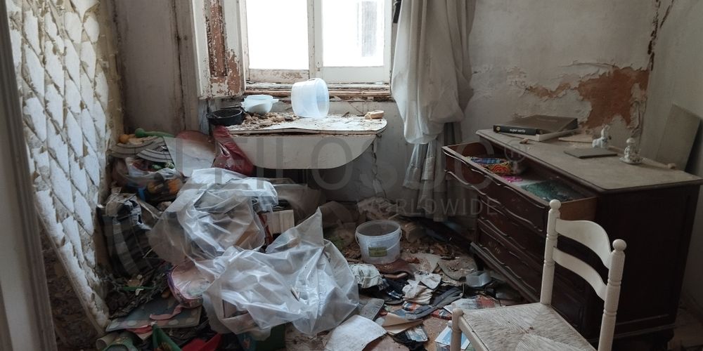 Proporção de 1/2 de Edifício · Setúbal 12