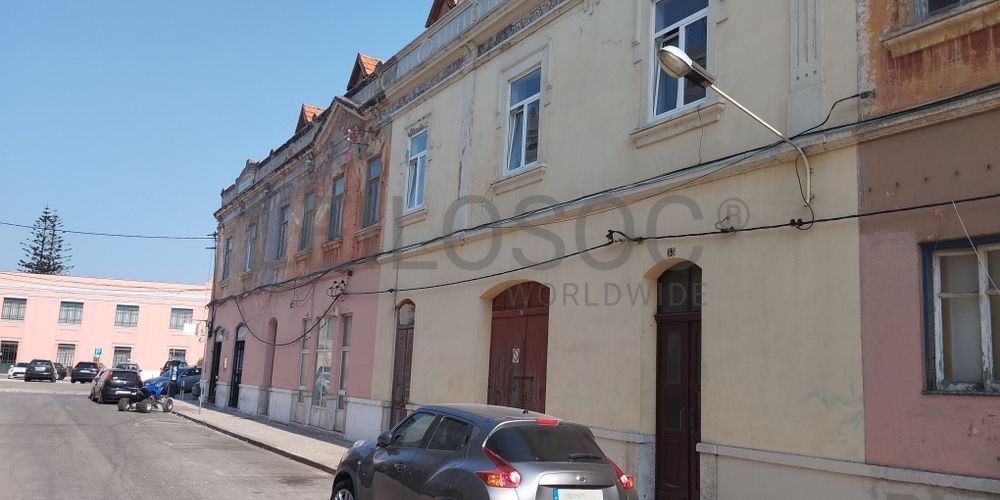 Proporção de 1/2 de Edifício · Setúbal 2