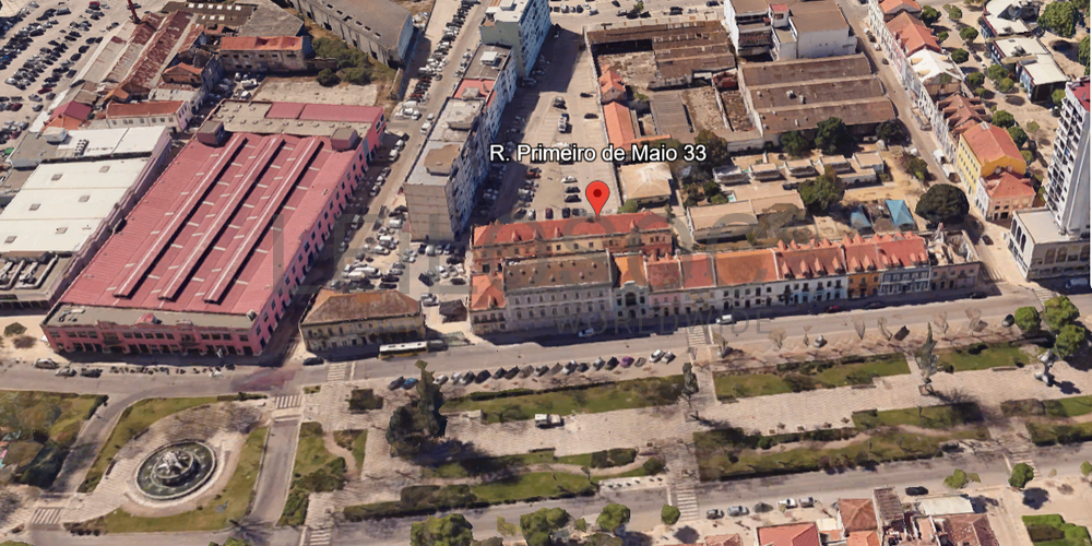 Proporção de 1/2 de Edifício · Setúbal 33