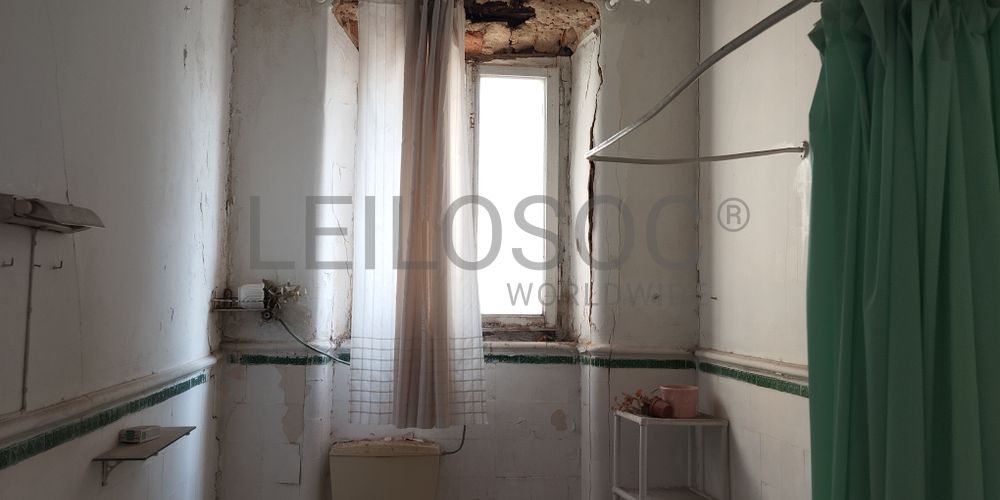 Proporção de 1/2 de Edifício · Setúbal 11