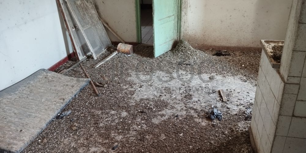 Proporção de 1/2 de Edifício · Setúbal 28