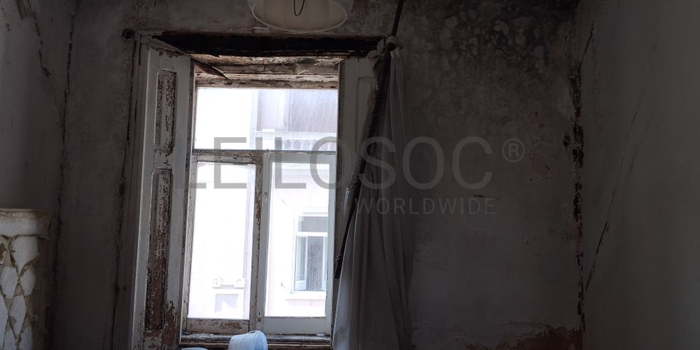 Proporção de 1/2 de Edifício · Setúbal 13