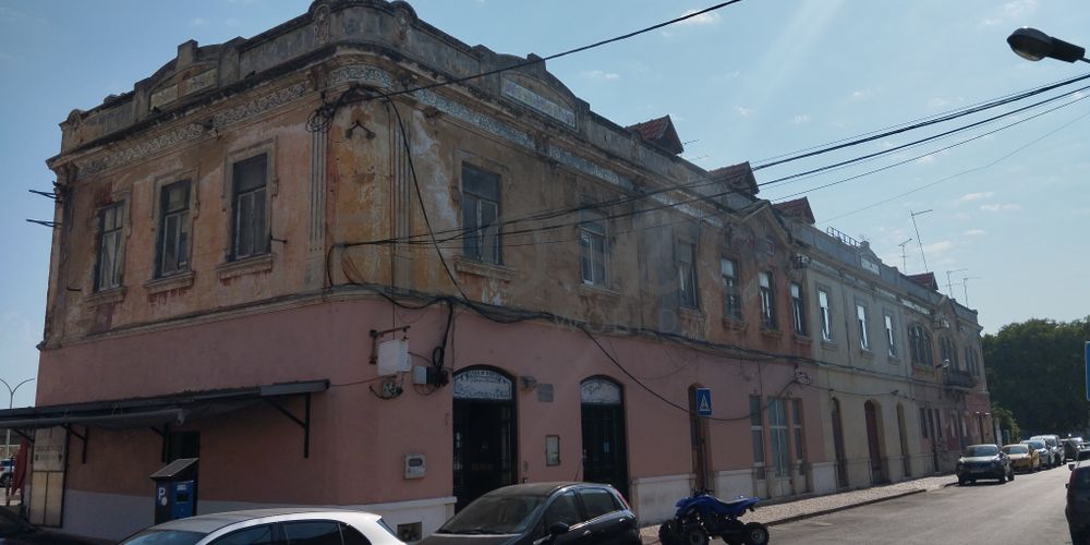 Proporção de 1/2 de Edifício · Setúbal 3