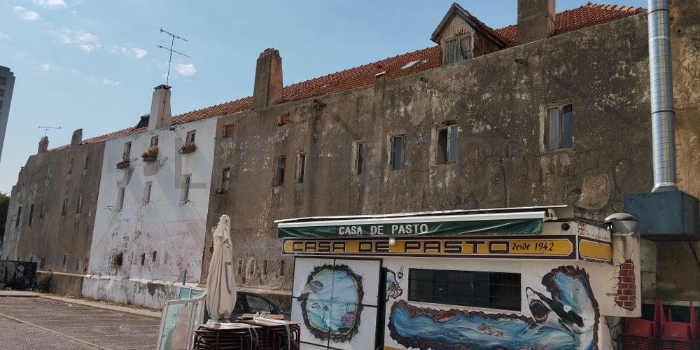 Proporção de 1/2 de Edifício · Setúbal 5