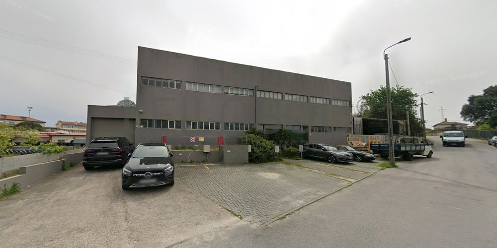 Armazém com 4.928 m² · Arcozelo, Vila Nova de Gaia 3