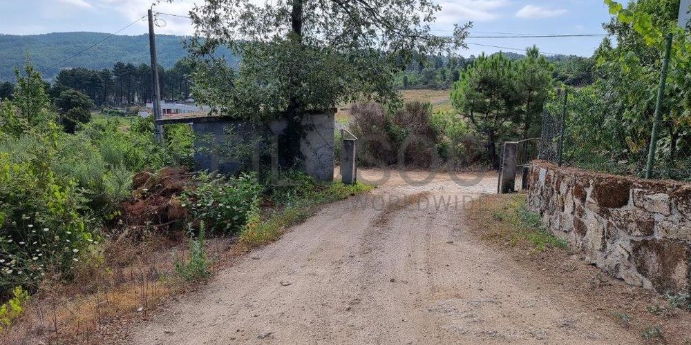 Proporção de 1/3 de Terreno · Oura, Chaves 12