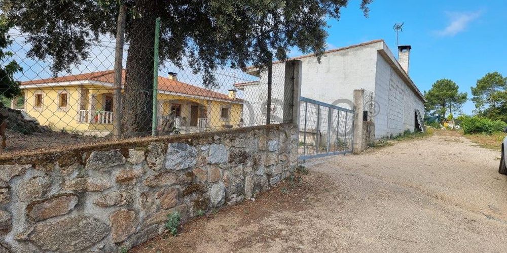 Proporção de 1/3 de Terreno · Oura, Chaves 2