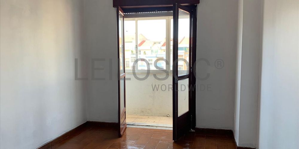 Apartamento T2 · Sintra 13