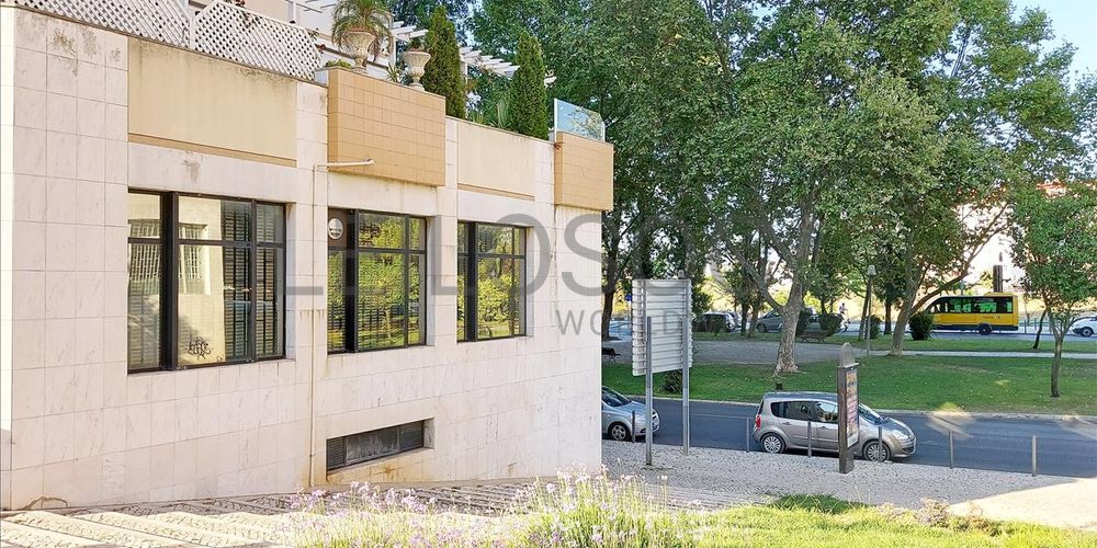 Direito à Raiz de Apartamento T6 · Areeiro, Lisboa 3