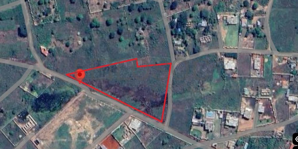 Infraestruturas em terreno de 860m² no Bairro Chinonanquila - Matola Rio 