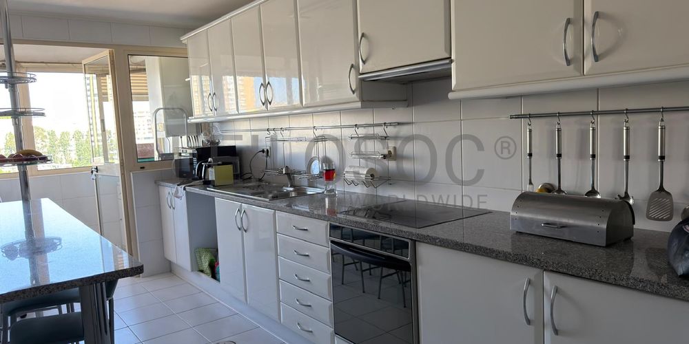 Apartamento T2 + Lugar de Garagem e Arrumos · Boavista, Porto 9