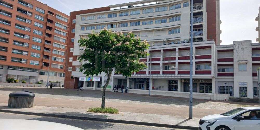 Apartamento T2 + Lugar de Garagem e Arrumos · Boavista, Porto