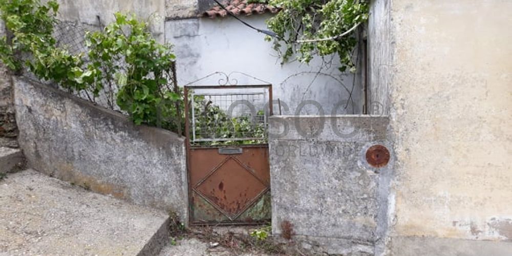 Moradia para restauro · Covas do Douro 3